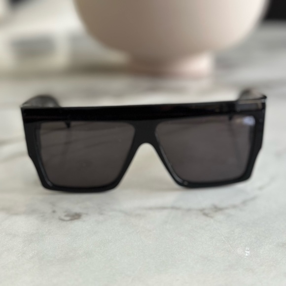 Cline - Picture 4 of 6